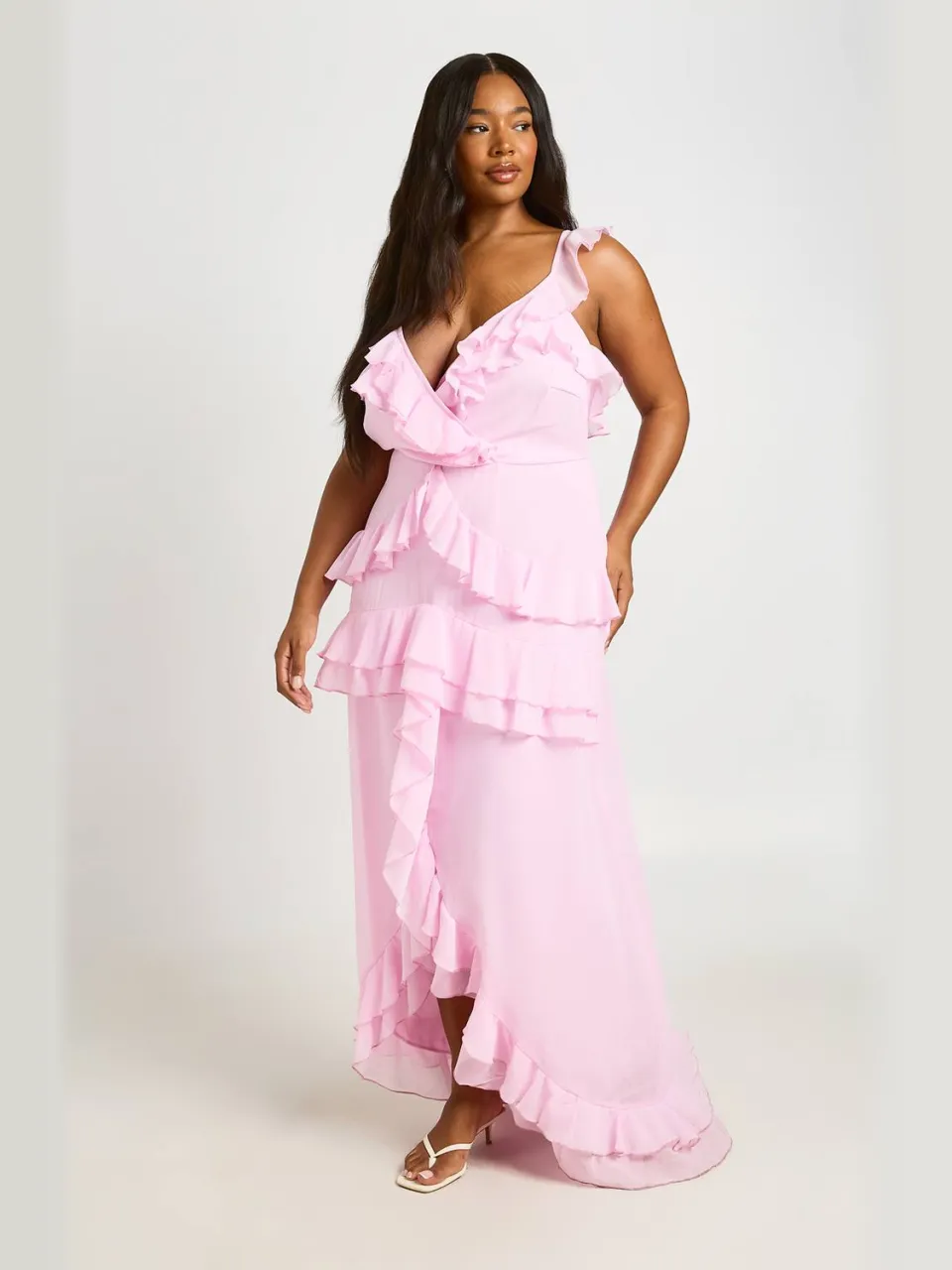 boohoo Dames Plus-hals Chiffon Ruches Maxi Jurk baby roze, foto 2