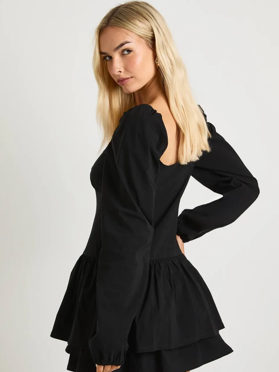 boohoo Dames Ruche lange mouwen melkmeisje mini-jurk zwart, foto 2