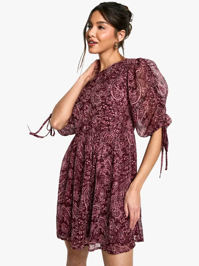 boohoo Dames Paisley geraffelde mouw minisjurk Pruim