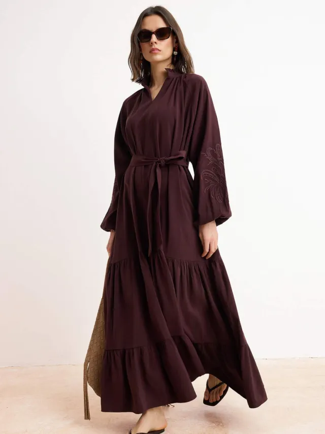 Trendyol Modest Dames Paars Effen Maxi Lang Skater Modest Jurken Rood