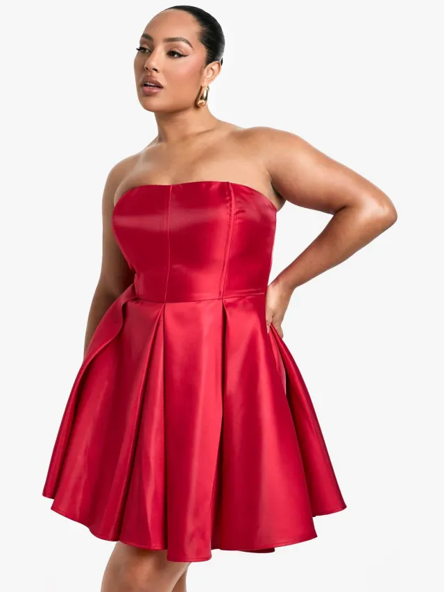 boohoo Dames Plus Bandeau geplooide skaterjurk Rood