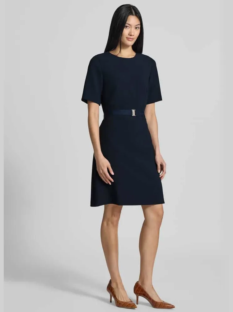 Joop! Knie-lange kokerjurk met elastische label in band-riem donkerblauw, foto 3