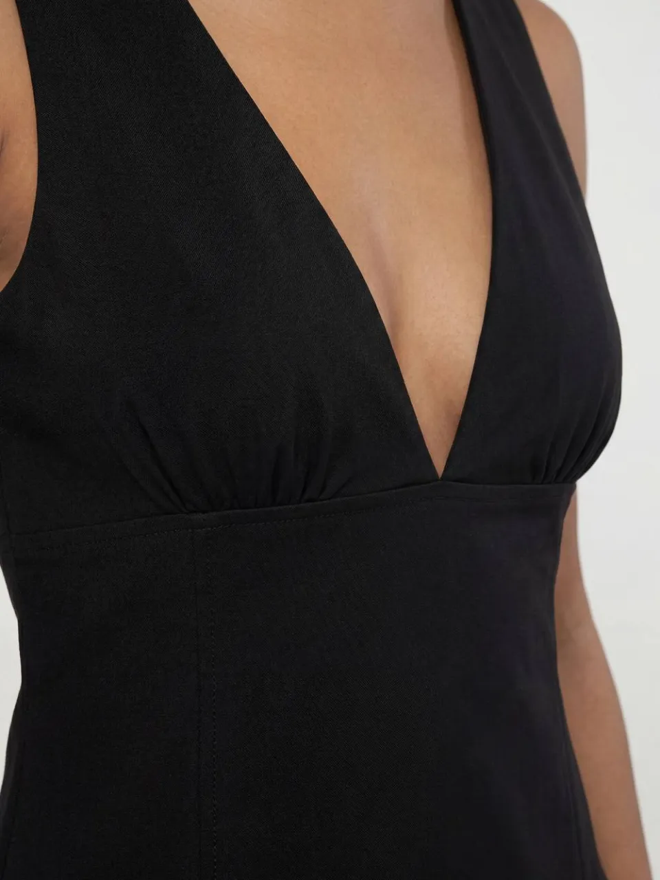 boohoo Dames Bengaline Skater Jurk Met Diepe V-hals zwart, foto 3
