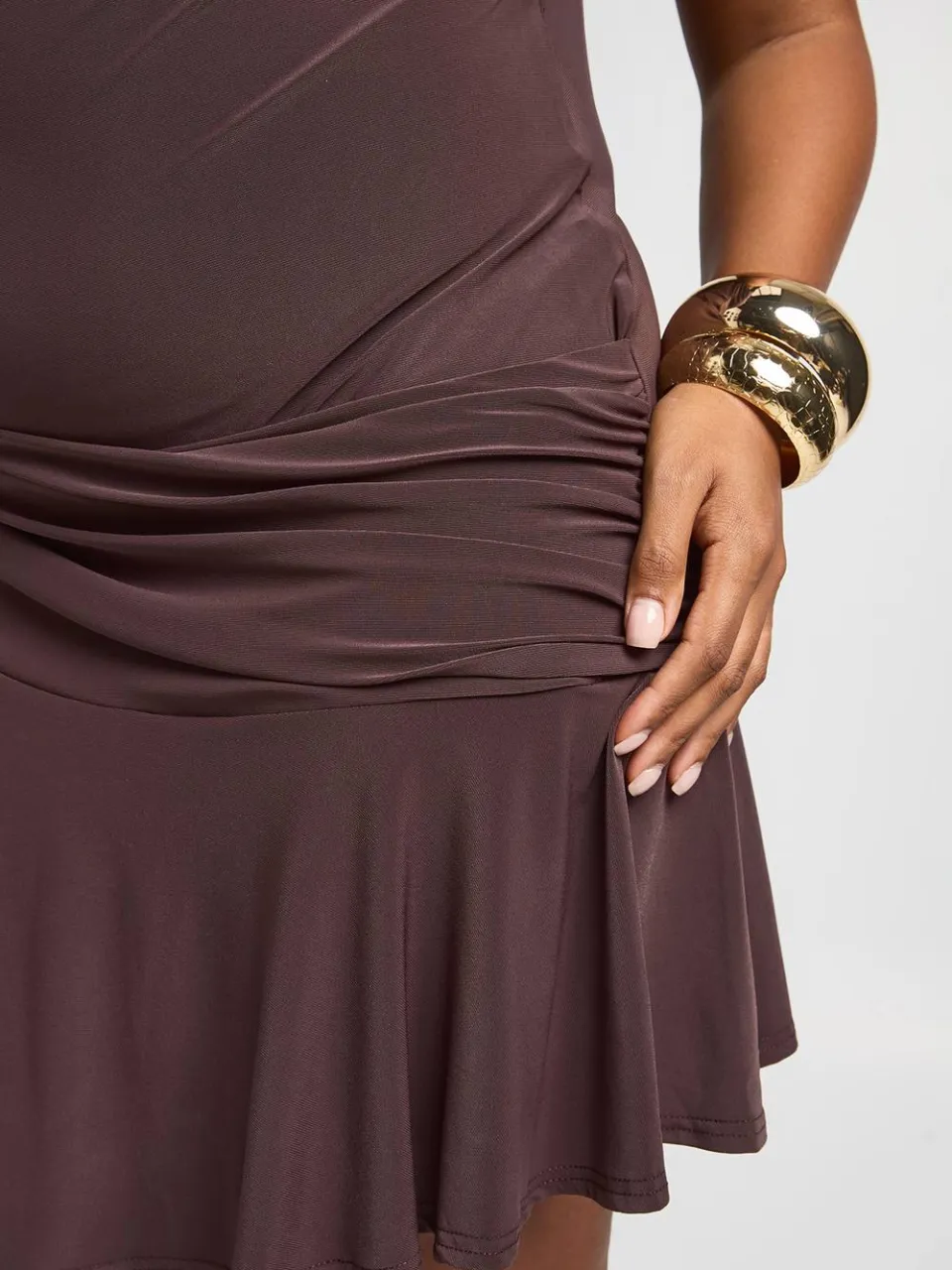 boohoo Dames Plus Asymmetrische Jurk Met Drapering En Mini-lengte chocoladebruin, foto 4