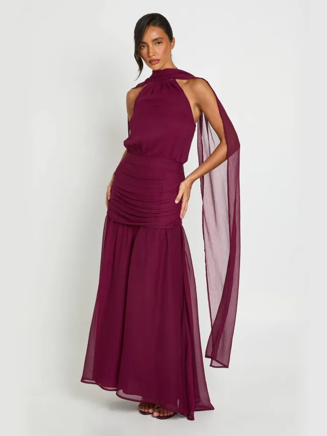 boohoo Dames Chiffon Geplooide Maxi-jurk Met Volle Rok bessen, foto 2