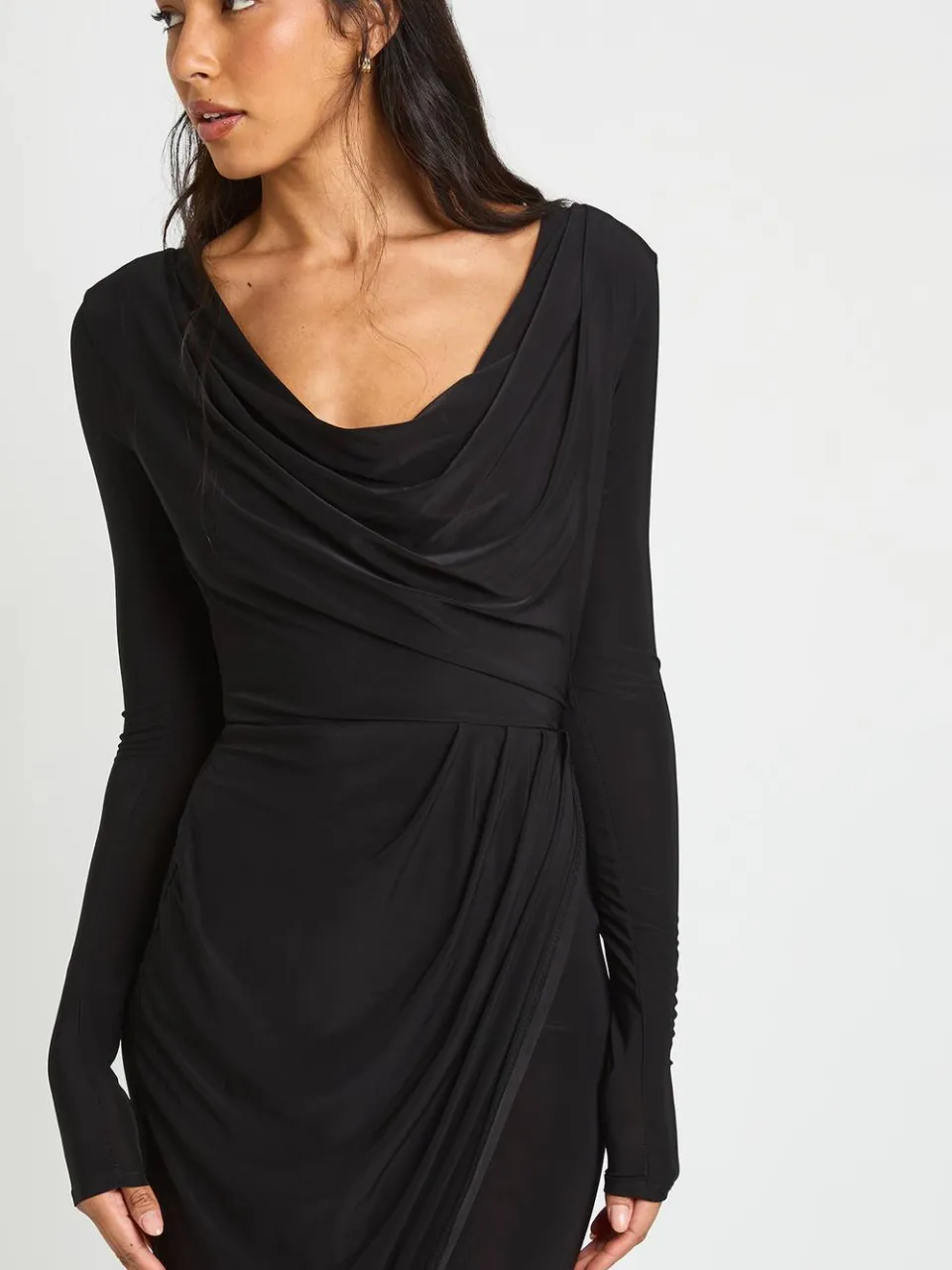boohoo Dames Lange Slinky Geplooid Wikkel Maxi Jurk Met Lange Mouwen zwart, foto 4