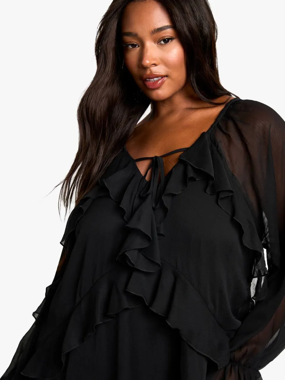 boohoo Dames Plus Chiffon Ruffle Smock Jurk zwart, foto 4