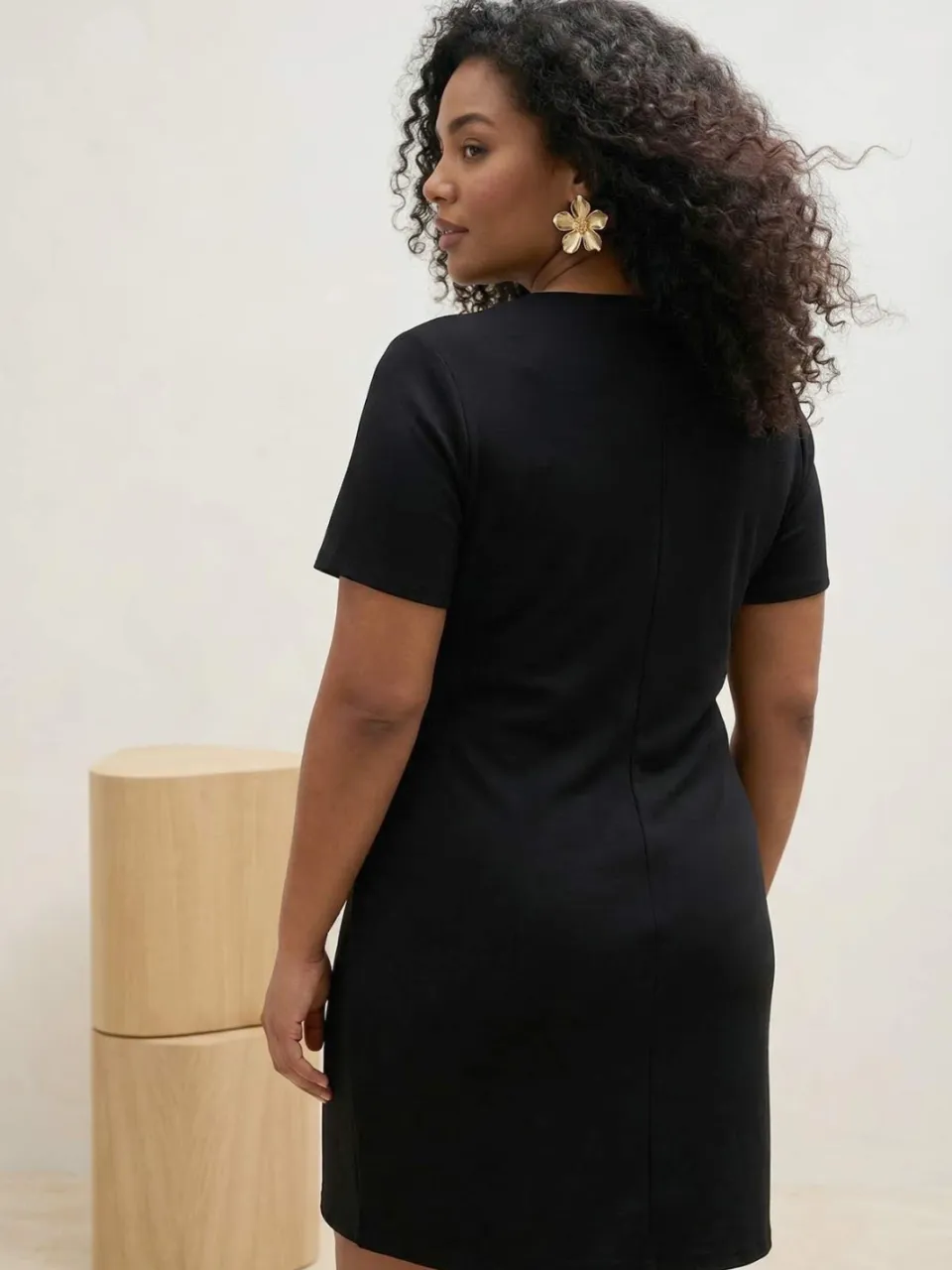 Trendyol Curve Dames Zwart Effen Kort / Mini Kort Casual Recht Grote maten Jurk, foto 2