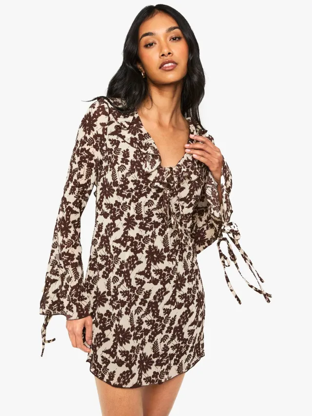 boohoo Dames Bloemige Chiffon Ruffle Shiftjurk Chocoladebruin