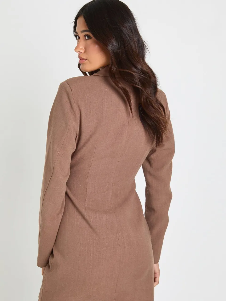 boohoo Dames Gestructureerde Contour Linnen-look Blazer Jurk chocoladebruin, foto 2