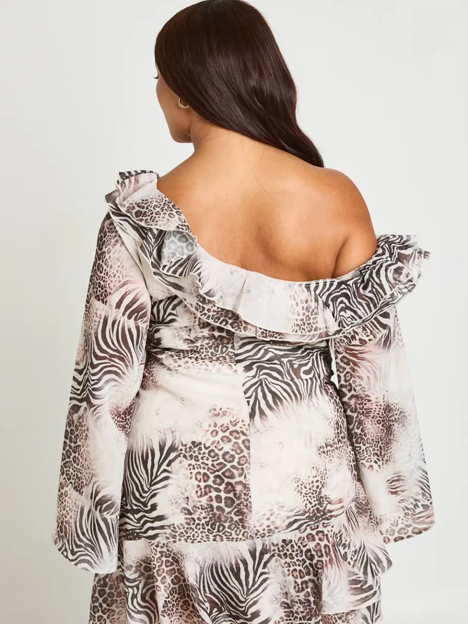 boohoo Dames Plus Dierenprint Chiffon Mini Jurk Met Bandjes En Ruches crème, foto 3
