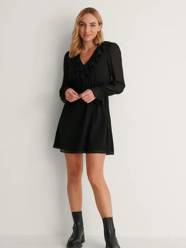 NA-KD Frill V-Neck Mini Dames Jurk Zwart