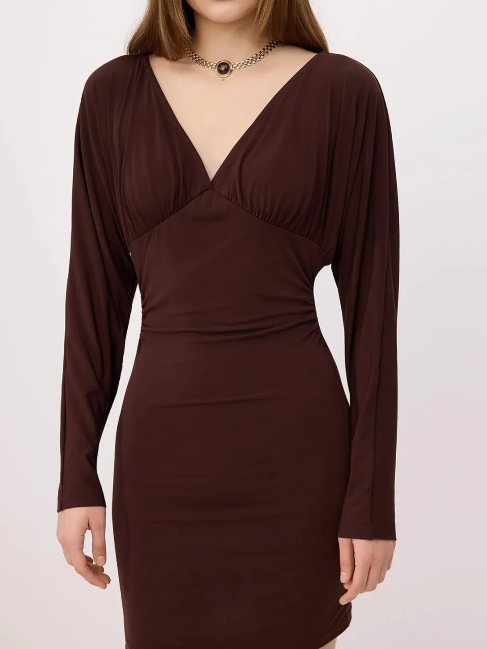 Trendyol TRENDYOLMİLLA Dames Bruin Effen Kort / Mini Lang Bodycon Jurken, foto 2