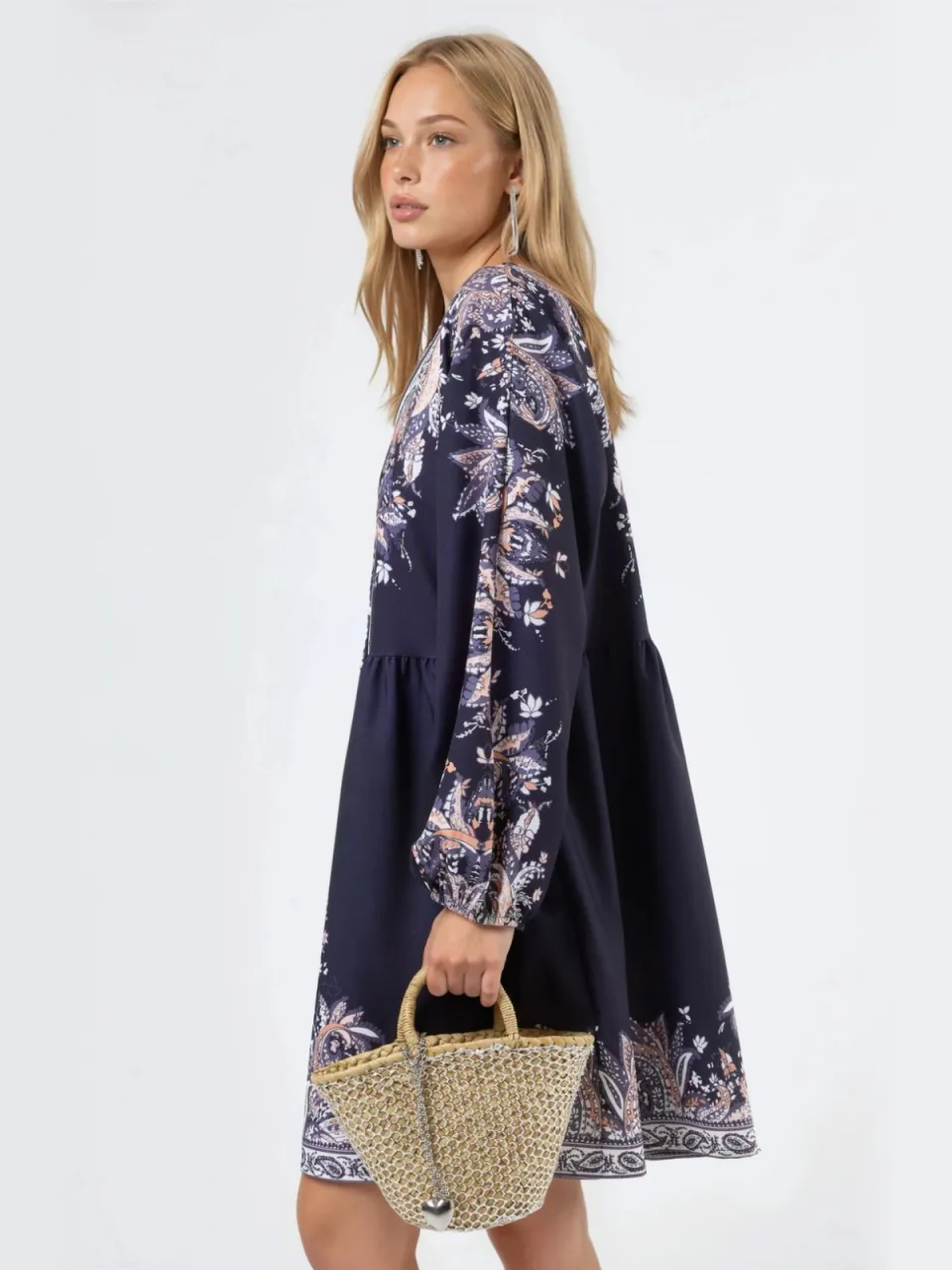 MSN Collection Gestrikt Mini-Jurk met V-hals in Paisley zwart, foto 2