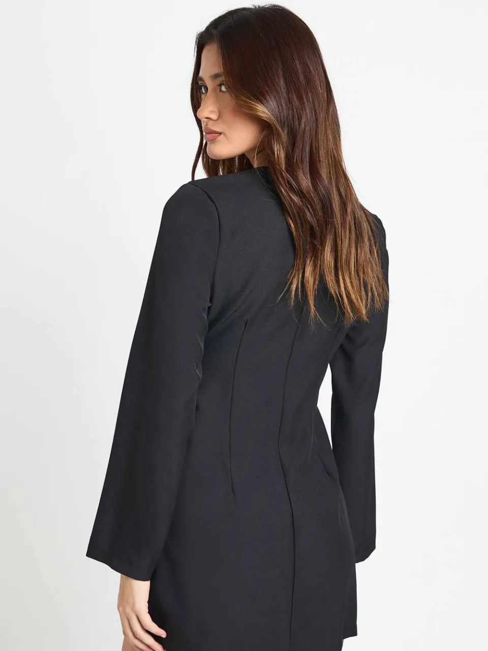 boohoo Dames Getailleerde Mini Jurk met Lange Mouwen zwart, foto 3