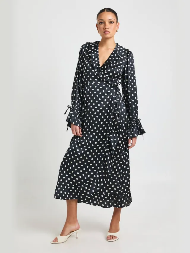 boohoo Dames Polkadot Print Ruffle Wikkel Midi Jurk Zwart