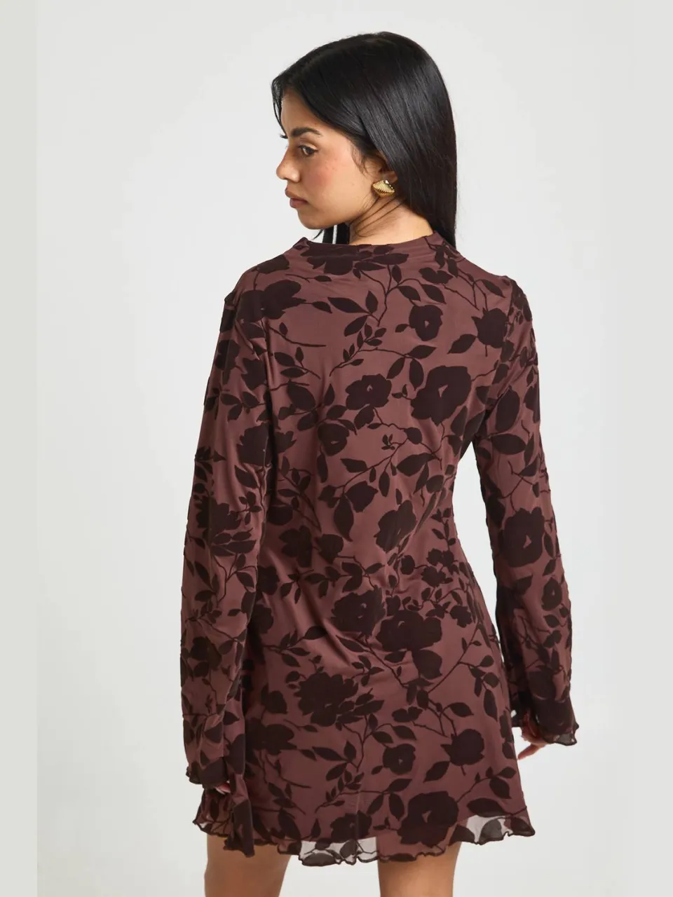 boohoo Dames Devore Hoge Cowl Mini Jurk chocoladebruin, foto 2