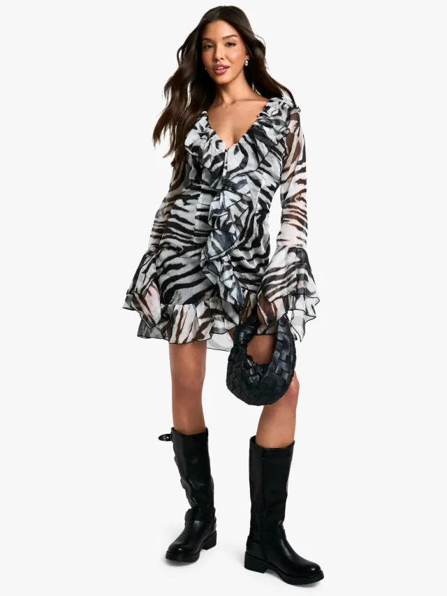 boohoo Dames Extreme Ruffle Chiffon Zebra Shift Jurk Zwart