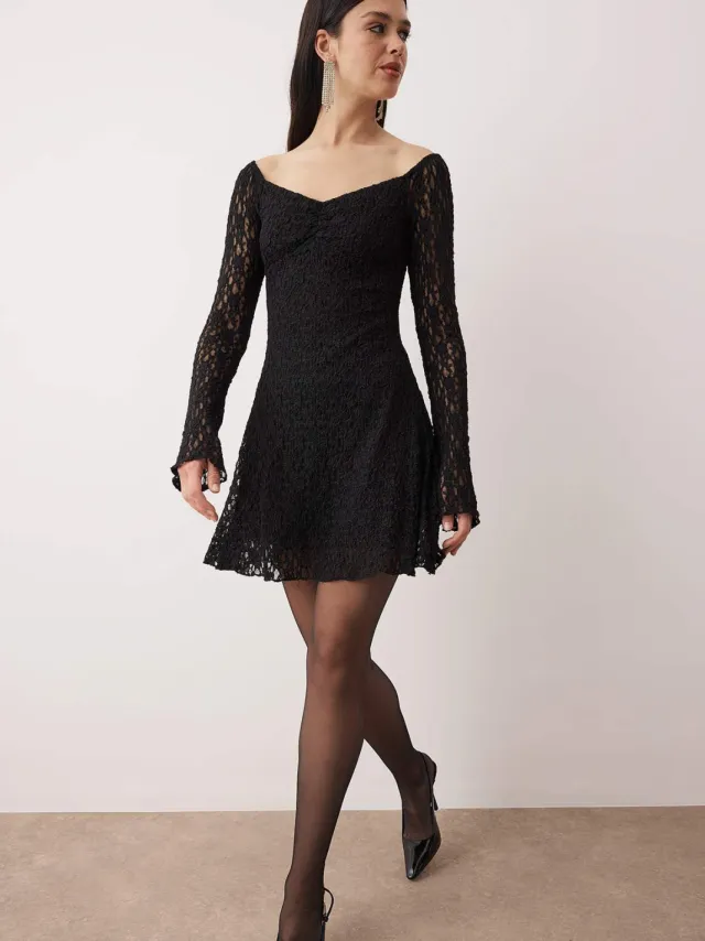 Trendyol TRENDYOLMİLLA Dames Zwart Effen Kort / Mini Lang Stijlvol/Avond Skater Jurken