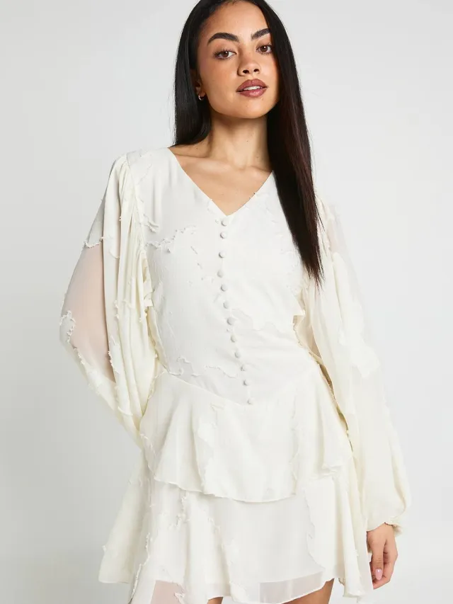 boohoo Dames Bloemige Burnout Mini-jurk Met Volumineuze Mouwen En Ruches Zoom Ivoor