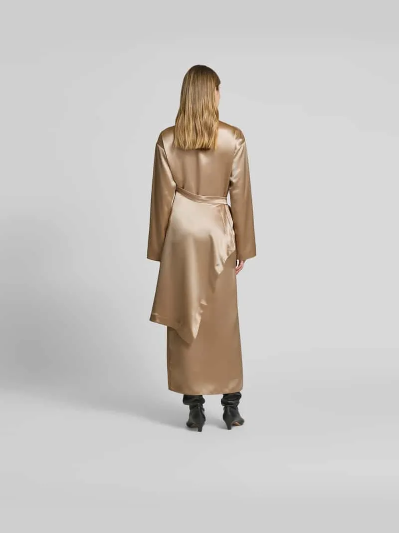 Nanushka Maxi-jurk in wikkellook zand, foto 4