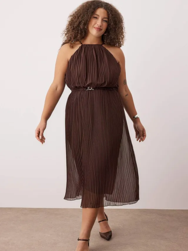 Trendyol Curve Dames Bruin Effen Maxi Mouwloos Feest Bodycon Grote maten Jurk