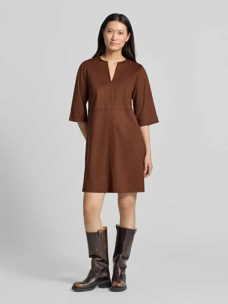 b.Young Mini-jurk in wildleerlook model 'ROSETtA', foto 3
