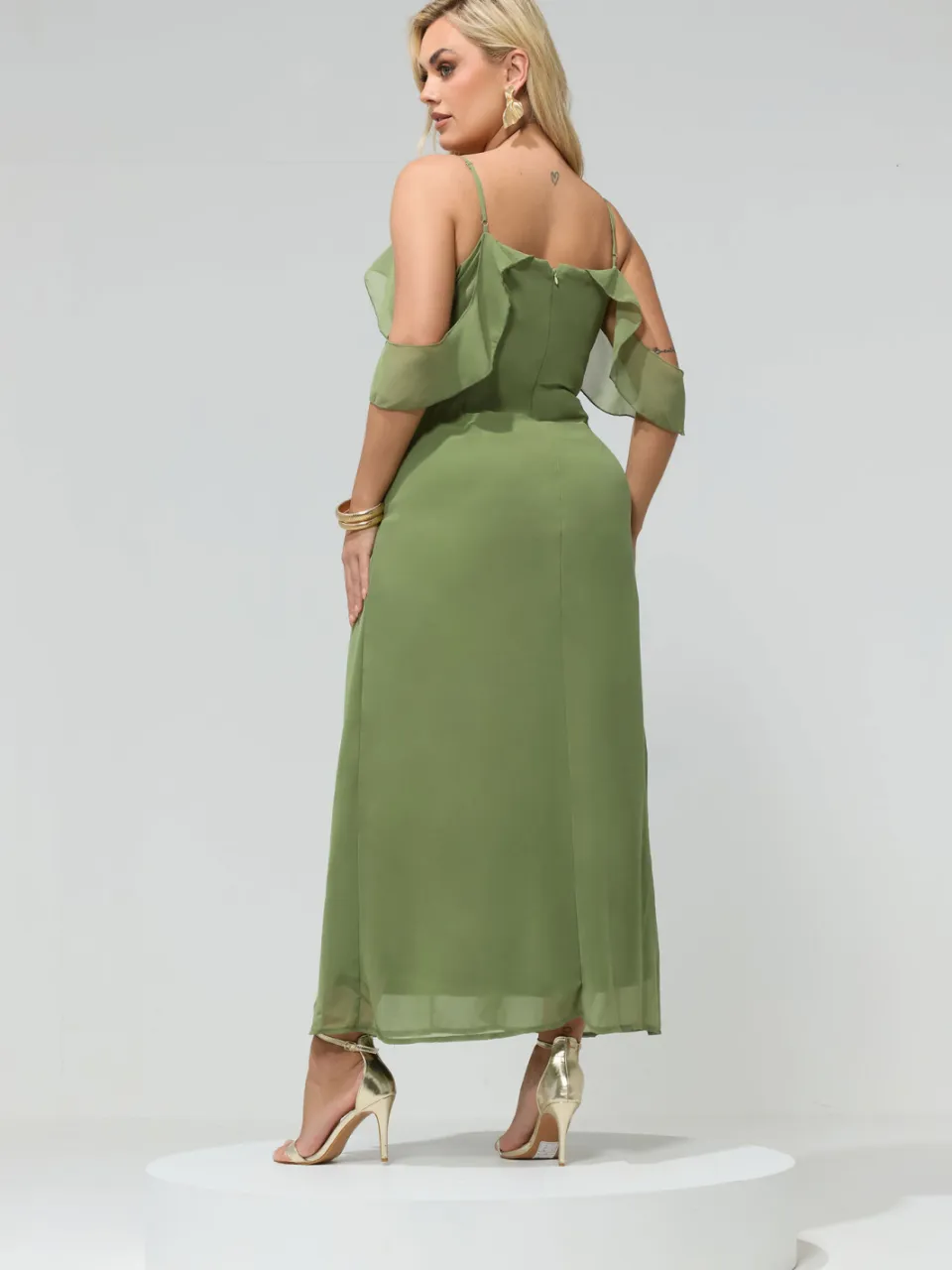 Yours London Maxi Jurk Met Ruches En Blote Schouders In Olijfgroen, foto 3