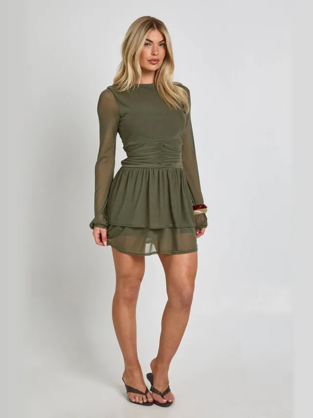 boohoo Dames Mesh Skater Jurk Met Lange Mouwen En Geplooid Middel Kaki