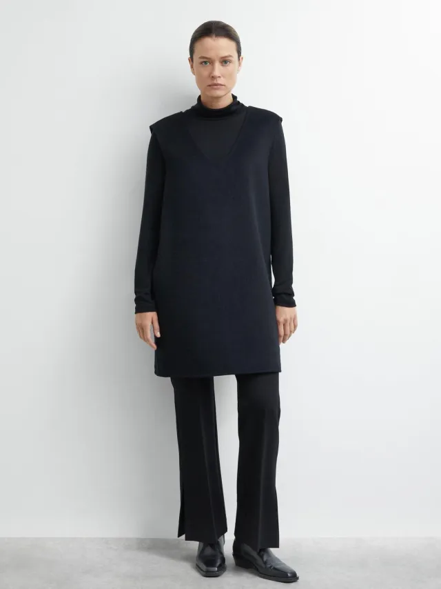 Comma female - Jurk met dubbele stof in een recht model. zwart