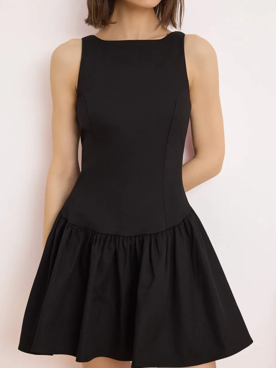 Trendyol TRENDYOLMİLLA Dames Zwart Effen Kort / Mini Mouwloos Casual Skater Jurken, foto 2