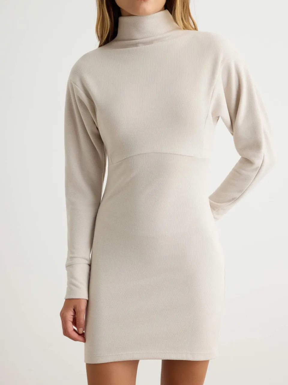 Trendyol TRENDYOLMİLLA Dames Grijs Effen Kort / Mini Lang Bodycon Jurken, foto 2