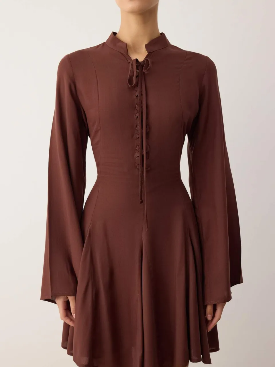 Trendyol TRENDYOLMİLLA Dames Bruin Effen Kort / Mini Lang Casual Skater Jurken, foto 2