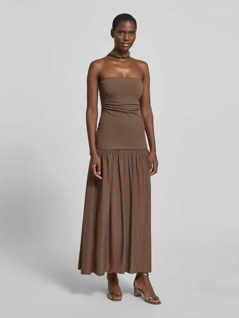 Little Mistress maxi-jurk met diepe rugdecolleté Middenbruin