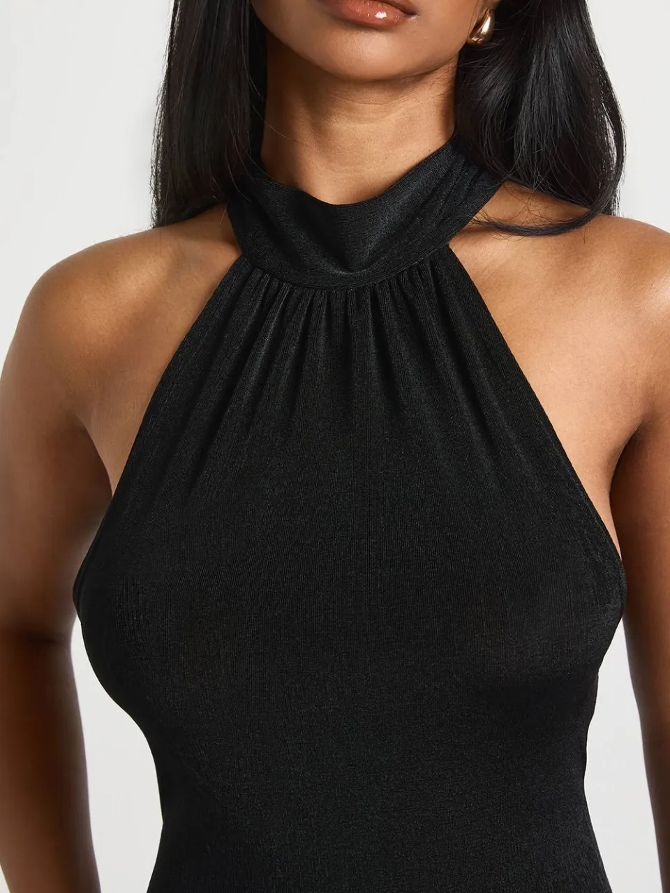 boohoo Dames Acetaat Slinky Halternek Midi Jurk zwart, foto 4