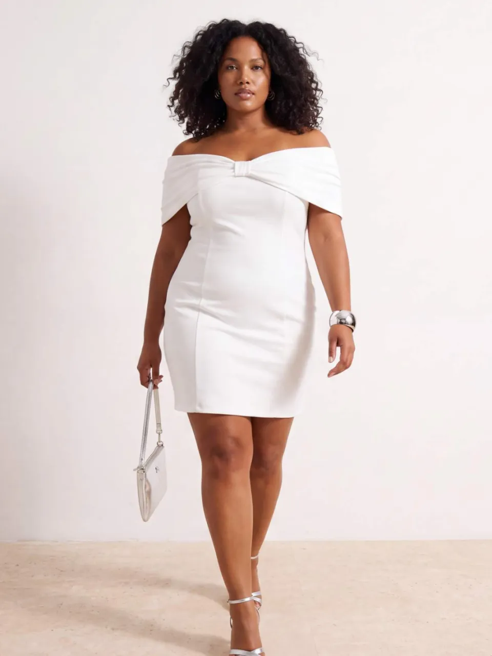 Trendyol Curve Dames Wit Effen Kort / Mini Mouwloos Bodycon Grote maten Jurk