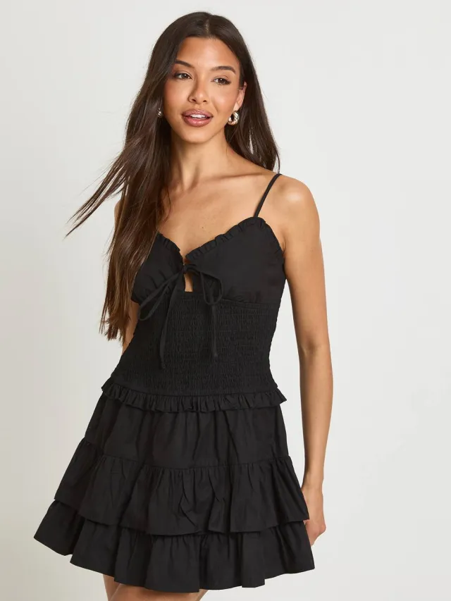 boohoo Dames Mini-jurk Met Gesmockte Taille En Geplooid Buste Zwart