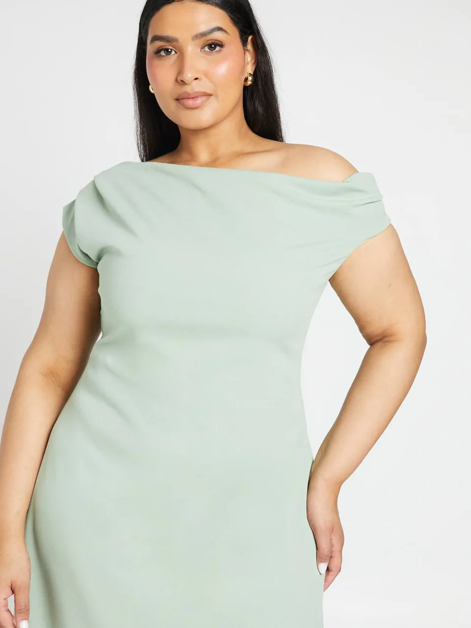 boohoo Dames Plus Crepe Asymmetrische Hals Skater Midi Jurk verstandig, foto 4
