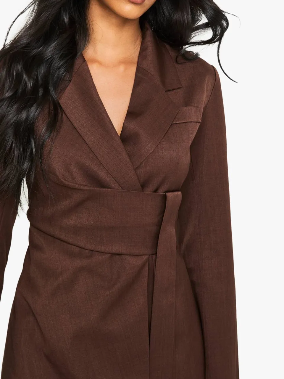 boohoo Dames Op maat gemaakte blazerjurk met wrapdetail chocoladebruin, foto 3