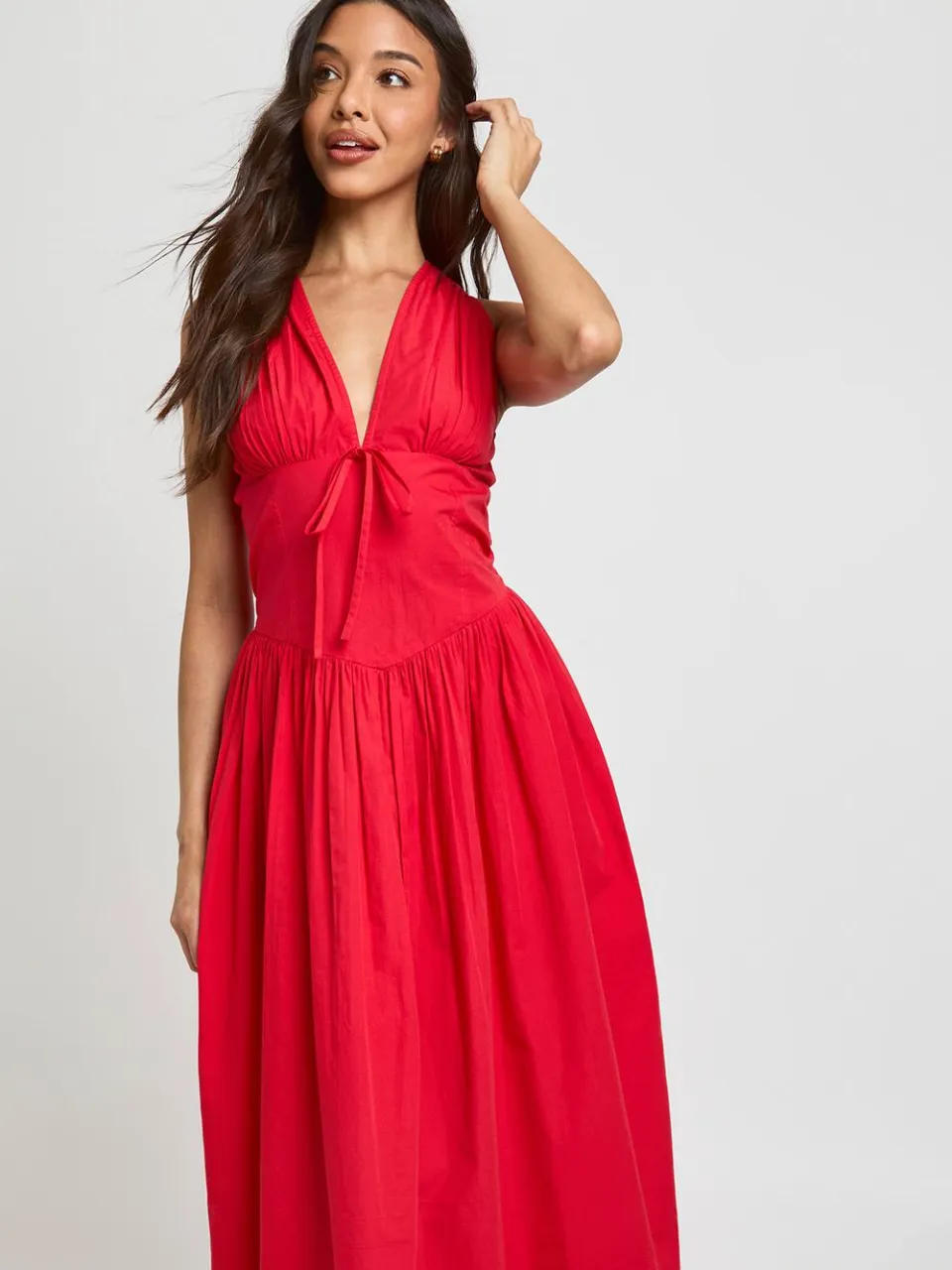 boohoo Dames Katoenen Popeline Maxi Jurk Met Diepe V-hals En Getailleerd Middel Detail rood, foto 3