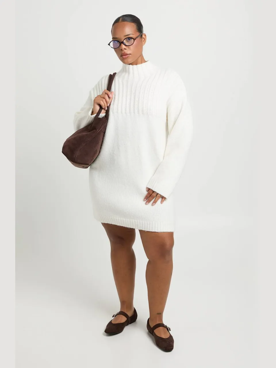 boohoo Dames Plus Oversized Gebreide Mini-trui Jurk Met Hoge Hals crème, foto 3