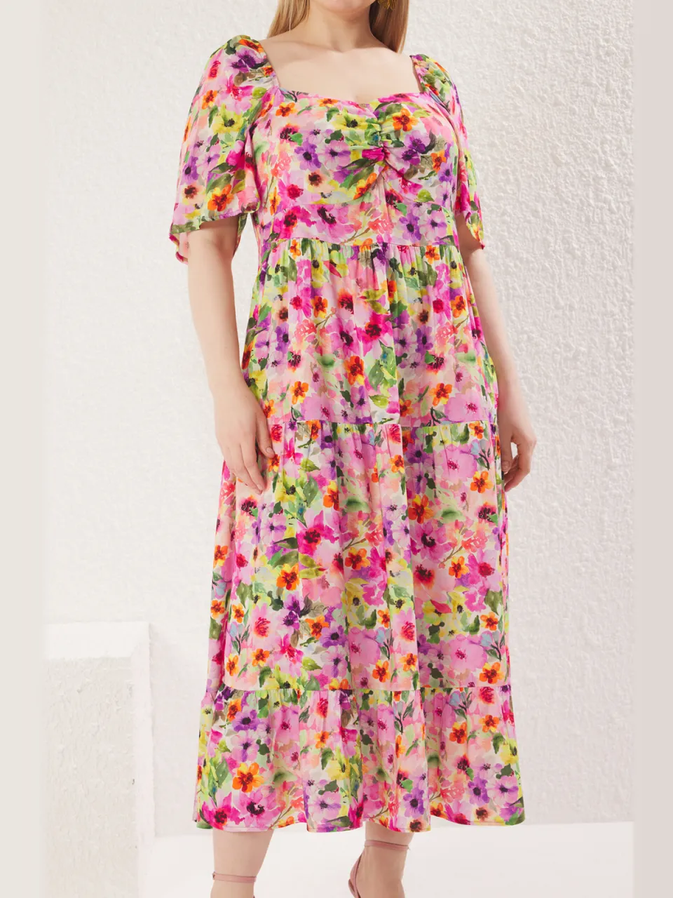 Trendyol Curve Dames Meerkleurig Bloemen Maxi Driekwart mouw Casual A-lijn Grote maten Jurk veelkleurig, foto 2