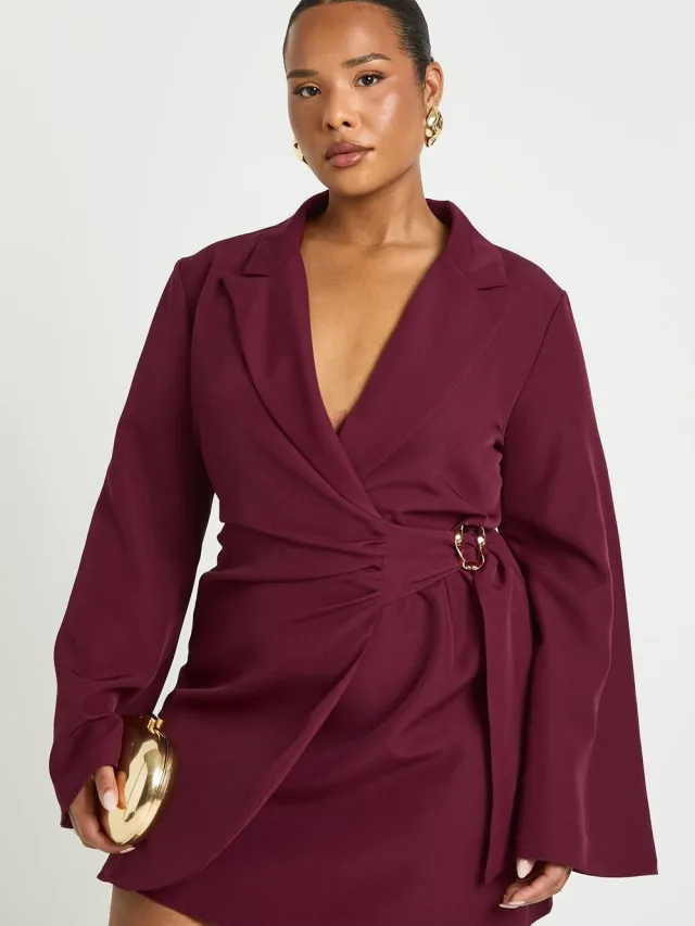boohoo Dames Plus gespdetail getailleerde blazerjurk met strik in de taille Wijn
