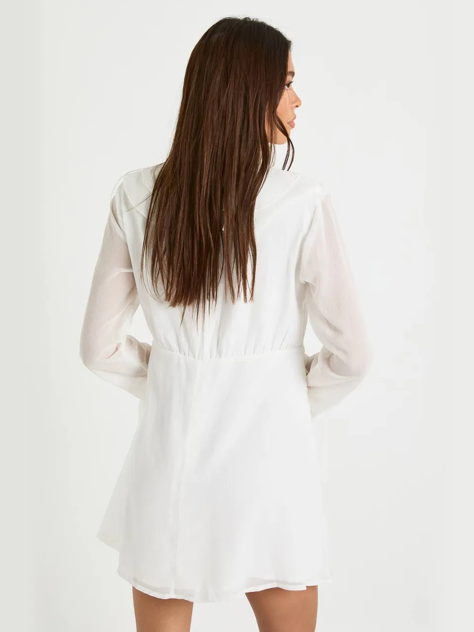boohoo Dames Chiffon mini-jurk met geplooide taille ivoor, foto 2