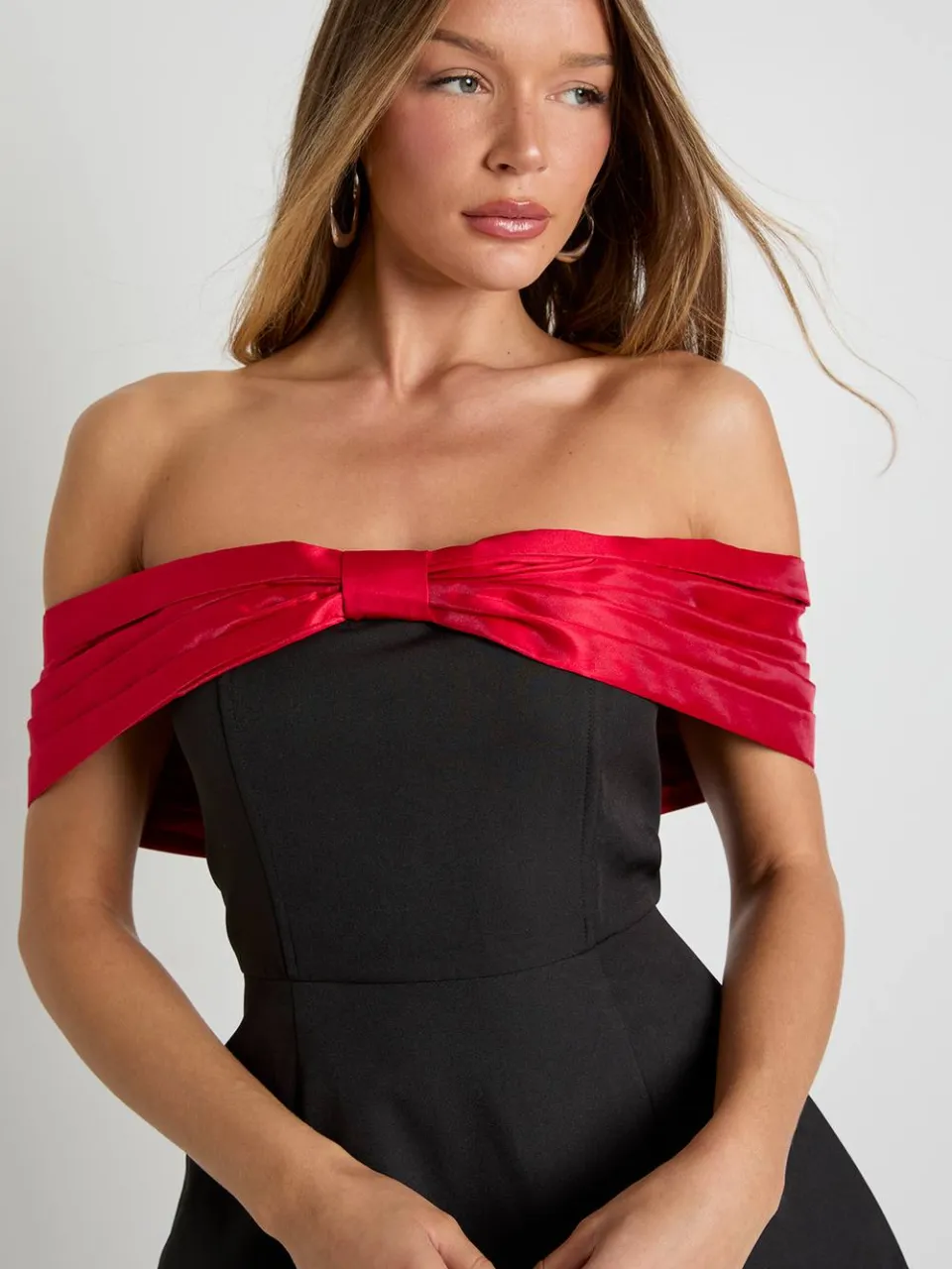 boohoo Dames Taffeta Contrasterende Strik Mini-jurk rood, foto 4