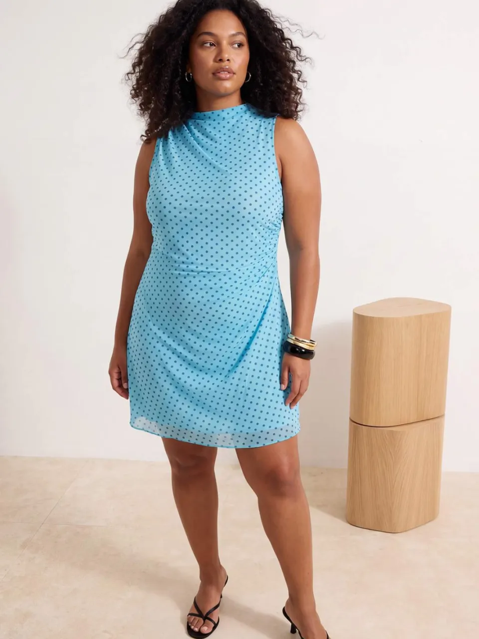 Trendyol Curve Dames Blauw Bloemen Kort / Mini Mouwloos Casual Skater Grote maten Jurk