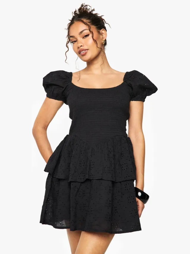 boohoo Dames Broderie Anglaise Puff Sleeve Skater Jurk Zwart