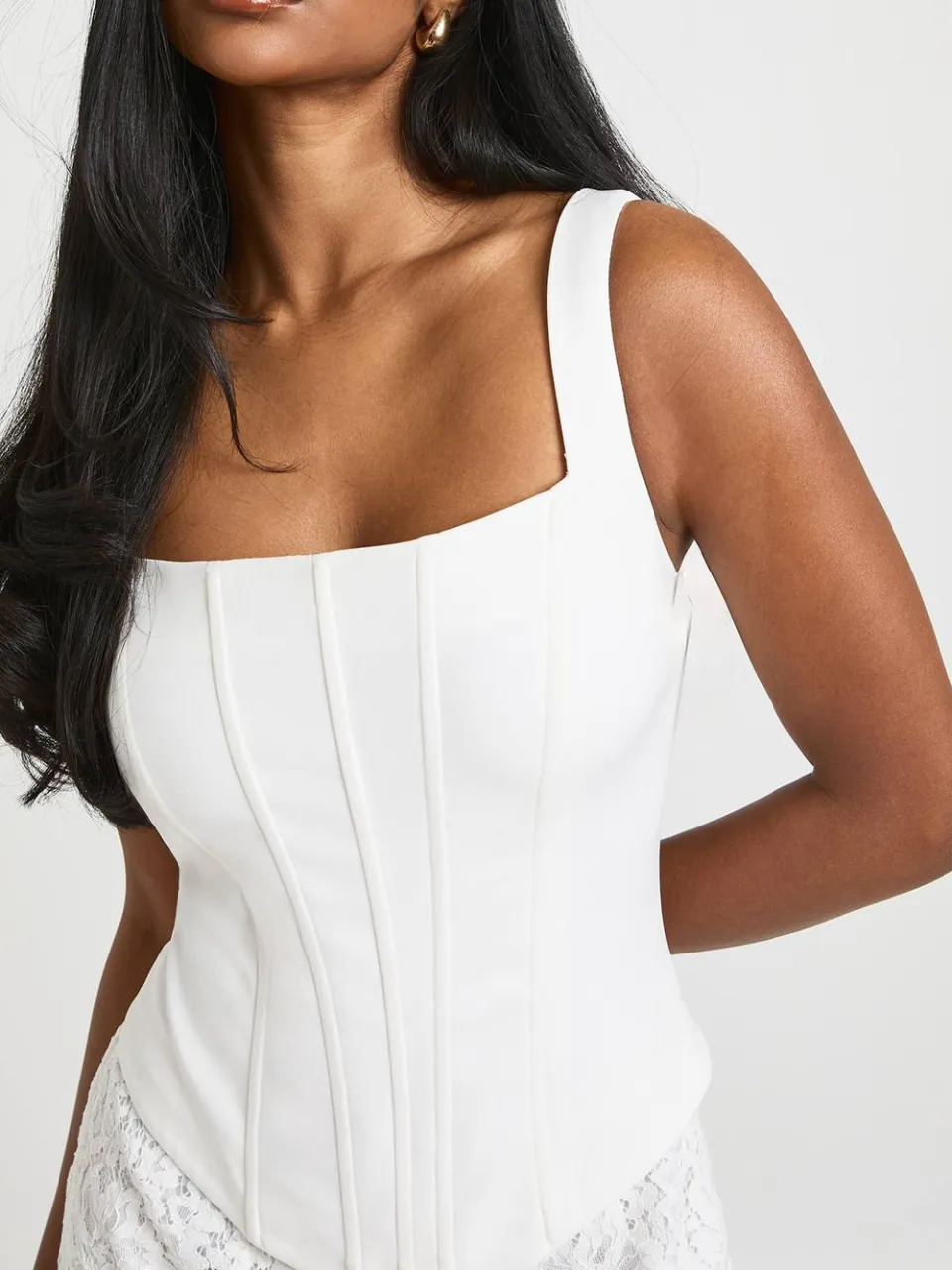 boohoo Dames Bandjes Korset Kant Rok Mini Jurk wit, foto 4
