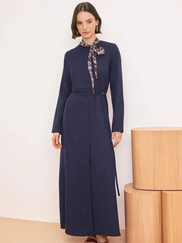 Turkishsouq Marineblauwe platte maxi-jurk voor dames met hijab Marineblauw/Blauw