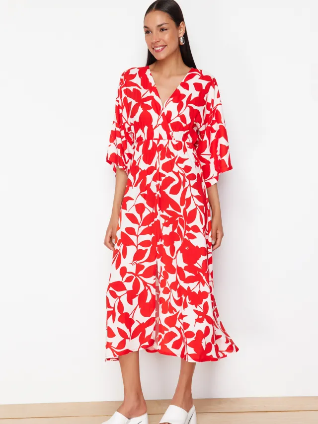 Trendyol TRENDYOLMİLLA Dames Rood Bloemen Midi Driekwart mouw Casual Skater Jurken